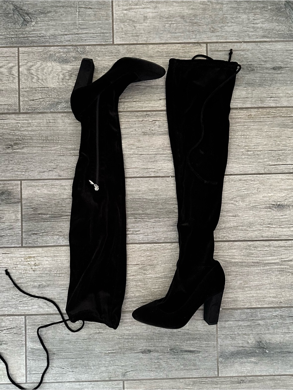 Forever 21 TG-Frog Black Over The Knee OTK Velvet Heeled Boots Size 8